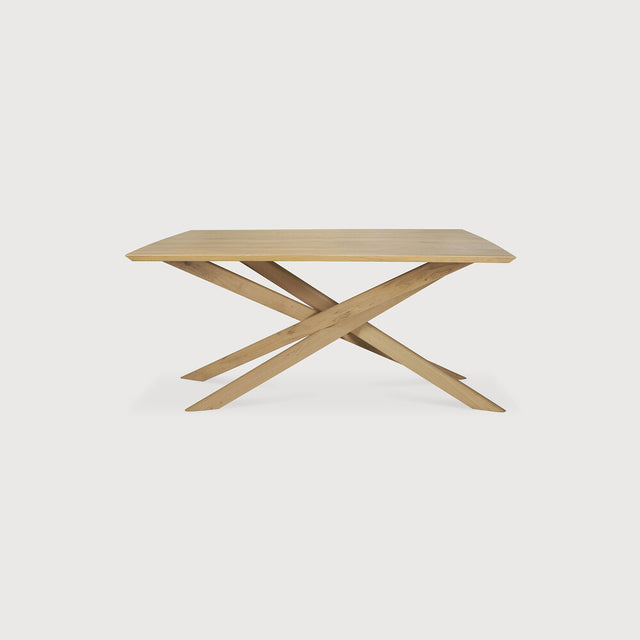 Table Mikado