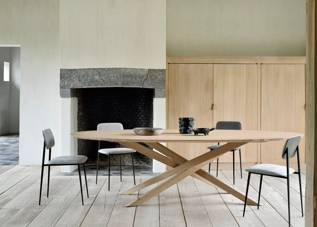 Table Mikado