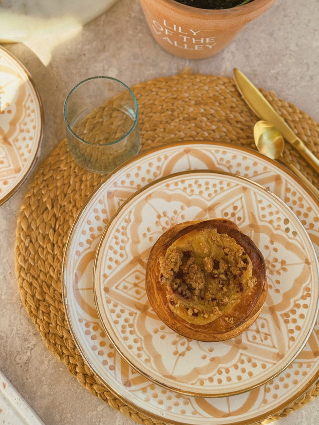 Assiette Beige