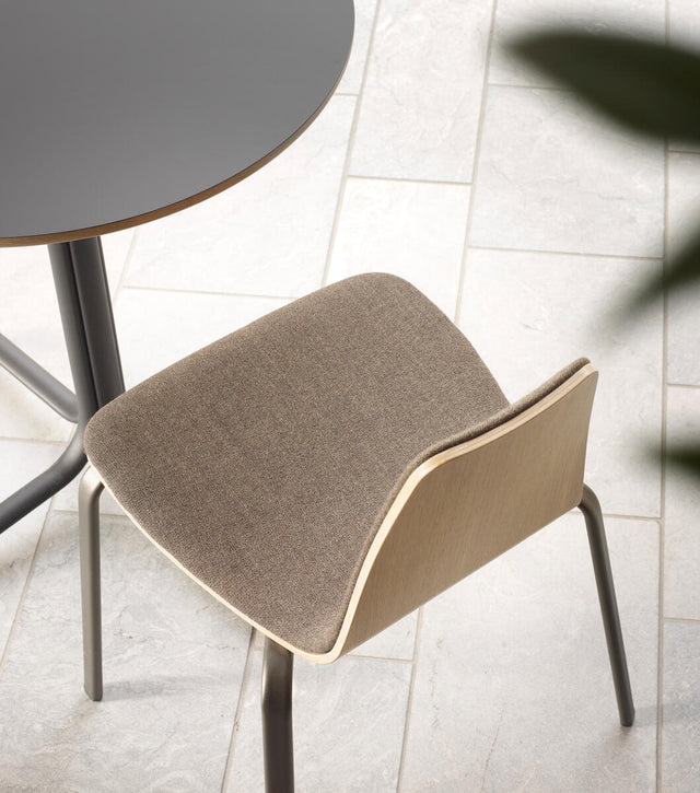 Chaise Atal