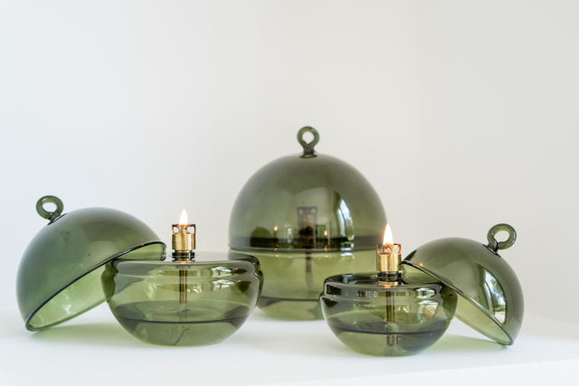 Lampe à huile avec couvercle