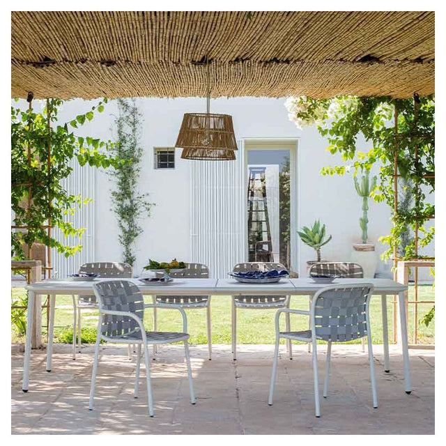 Chaise Yard