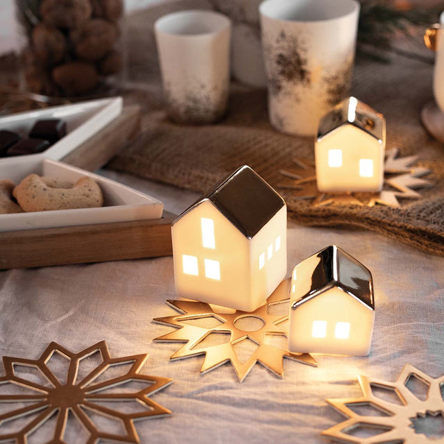 Mini maison en porcelaine