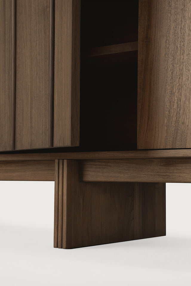 Buffet Pillar